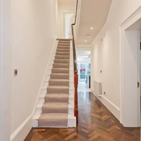 Luxury Family 2 W/ Tv Wifi Hardr702 * Dublin