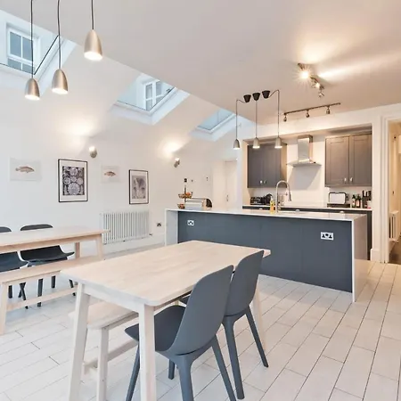 Holiday home Luxury Family 2 W/ Tv Wifi Hardr702 Dublin